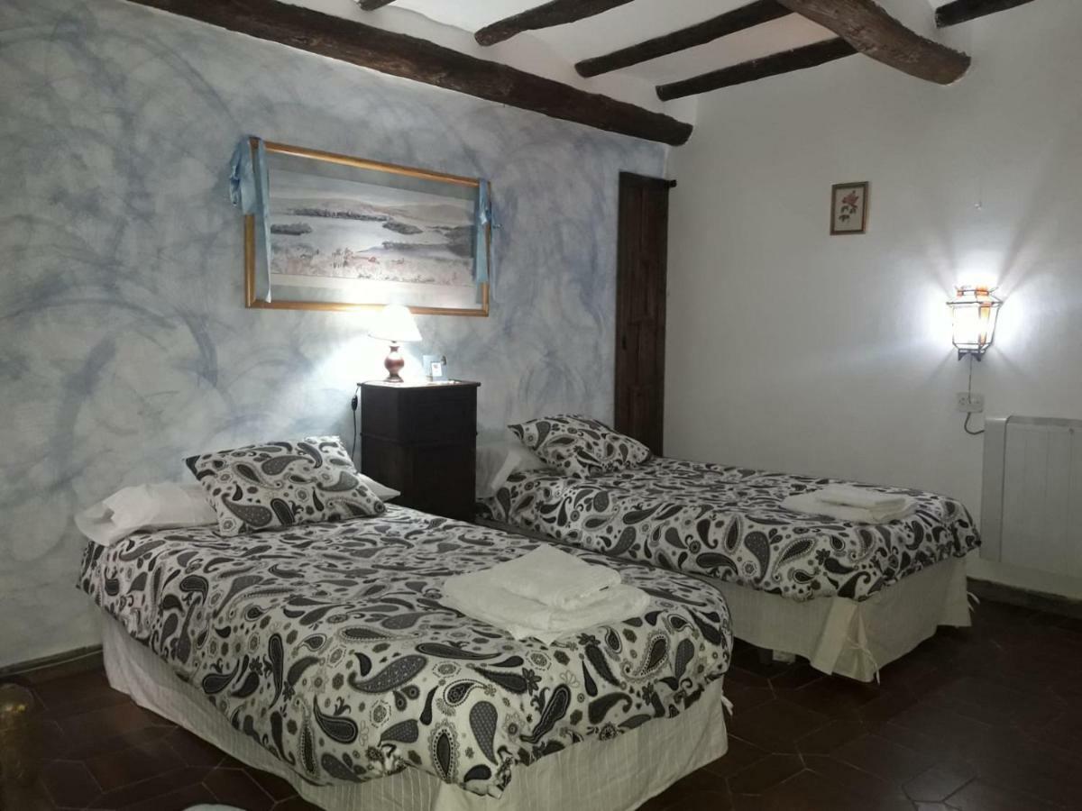 Lo Cremalle Valderrobres Bagian luar foto