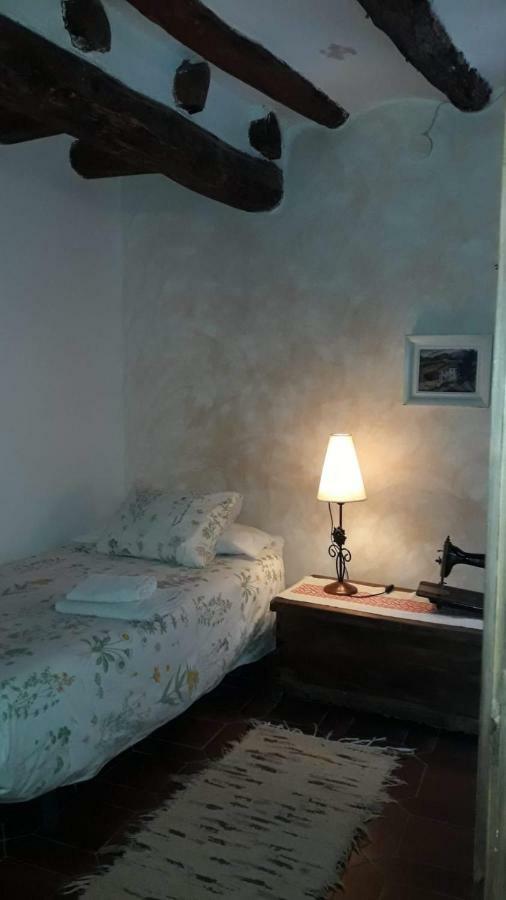 Lo Cremalle Valderrobres Bagian luar foto